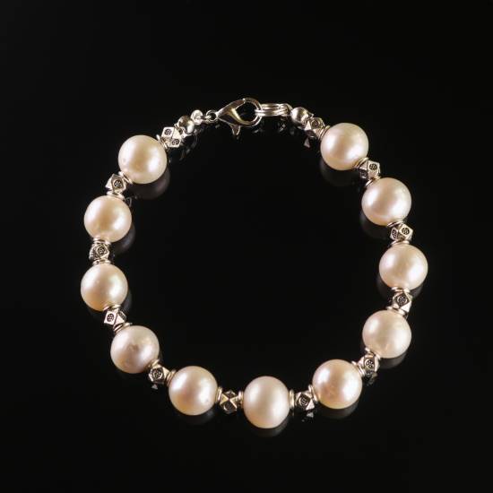 Pearl bracelet